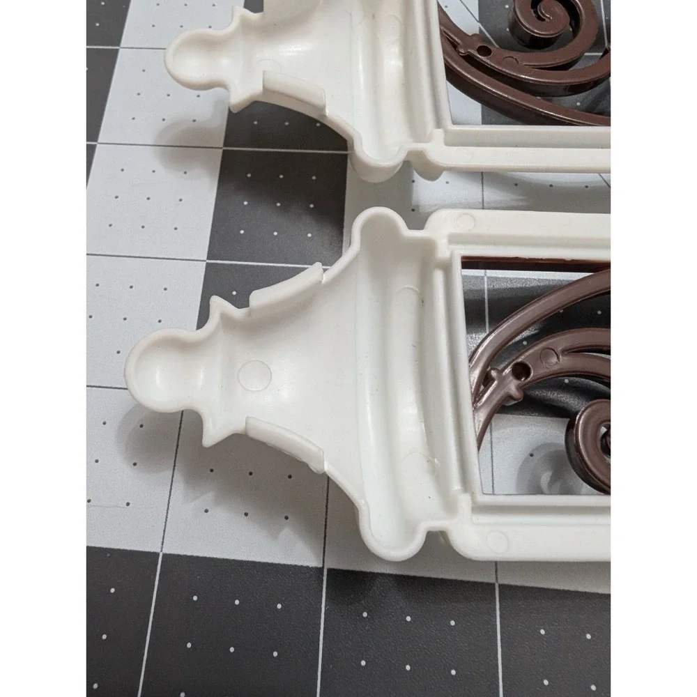 Bratz‎ The Movie Mansion Dollhouse MGA side deco windows lot 2 replacement